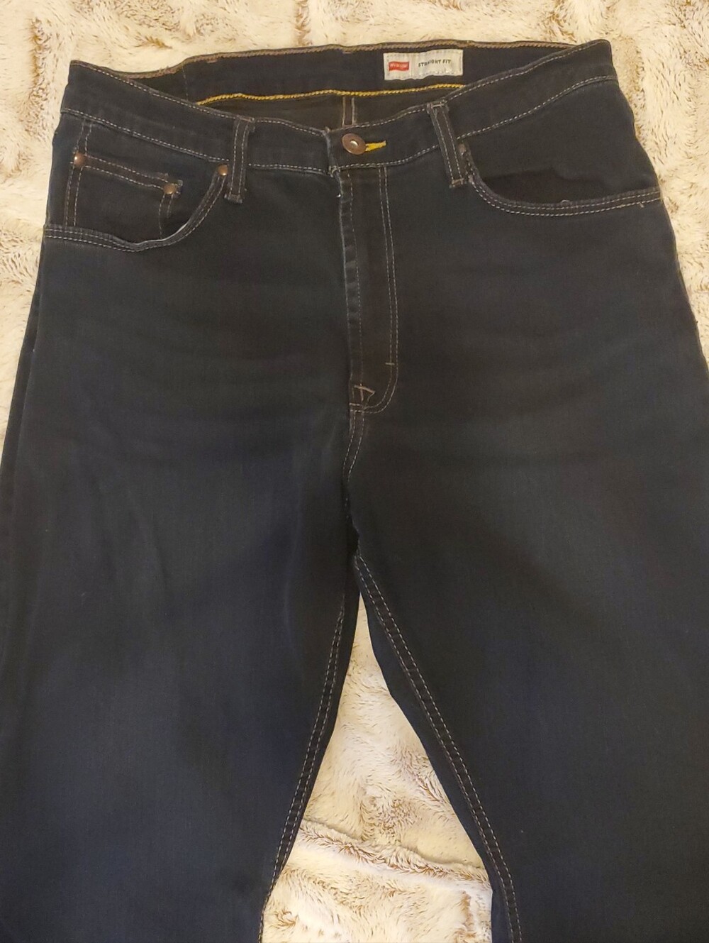 Men's Wrangler Dark Blue Jeans - Classic Straight Fit